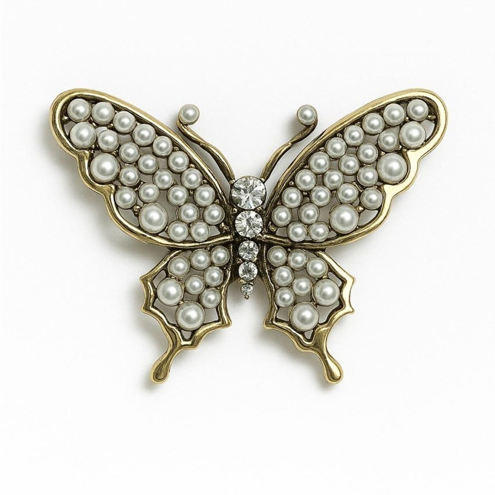 Elegant Gold Butterfly Brooch with Pearls.